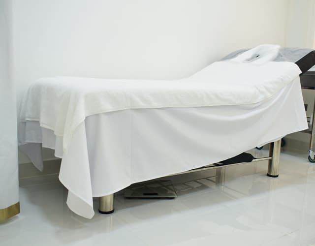 Integrative therapy treatment at Royal Treat Clinic
